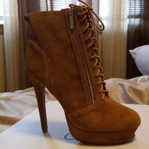 SOLD Agrussa-28 ankle boot